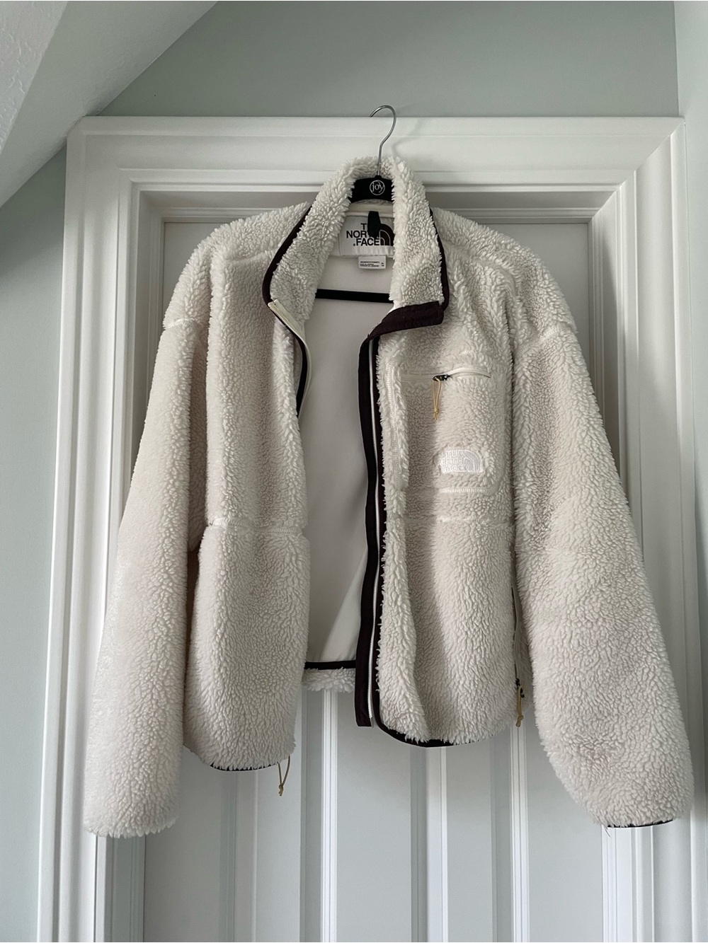 The North Face Cream Teddy Sherpa Jacket with Dark Trim - Picture 2 of 4